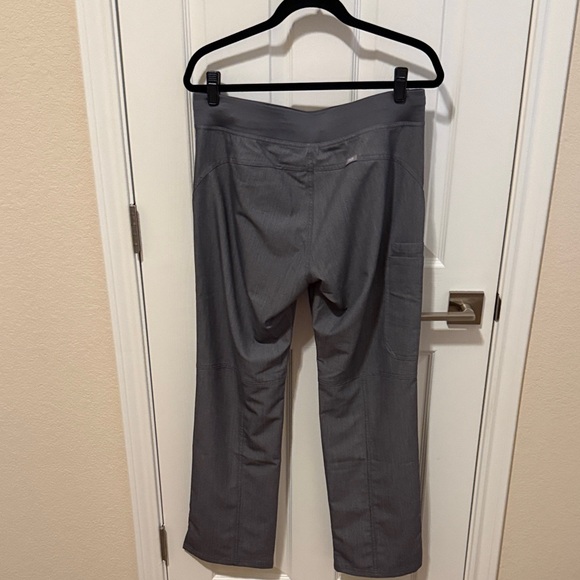 Figs Graphite Gray Scrub Set - Picture 6 of 6